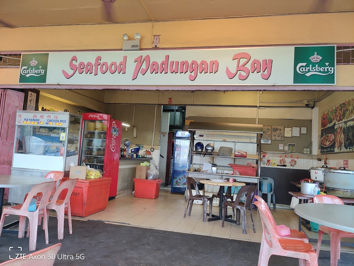 Seafood Padungan Bay Restaurant